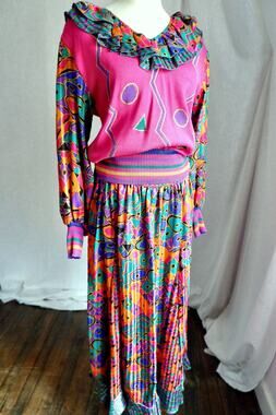 1980s Vintage Jaymee Papell Colorful Abstract Skirt and Sweater Set – Size S/M
